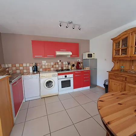 Appartement Guillestre * ギエストル